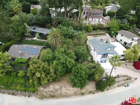 1457 Cheviotdale Dr, Pasadena, CA 91105 photo 11