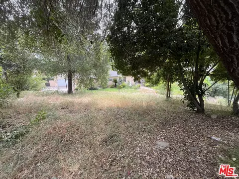 1457 Cheviotdale Dr, Pasadena, CA 91105 photo 4