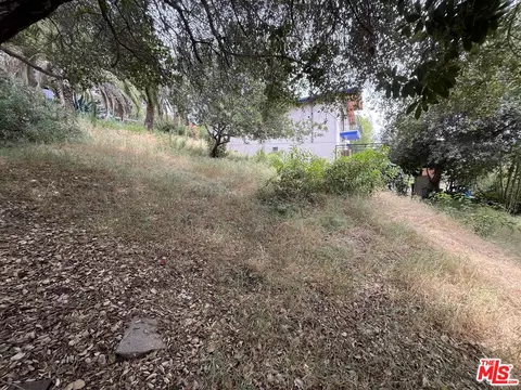 1457 Cheviotdale Dr, Pasadena, CA 91105 photo 8