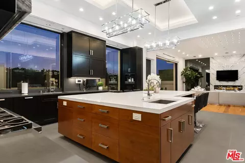Kitchen - 2358 Kimridge Rd, Beverly Hills, CA 90210 photo 1 of 1