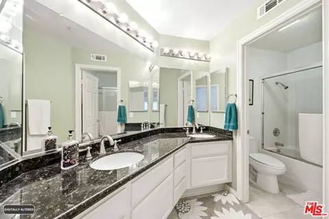 Bath - 14282 Rideout Ct, Fontana, CA 92336 photo 4 of 4