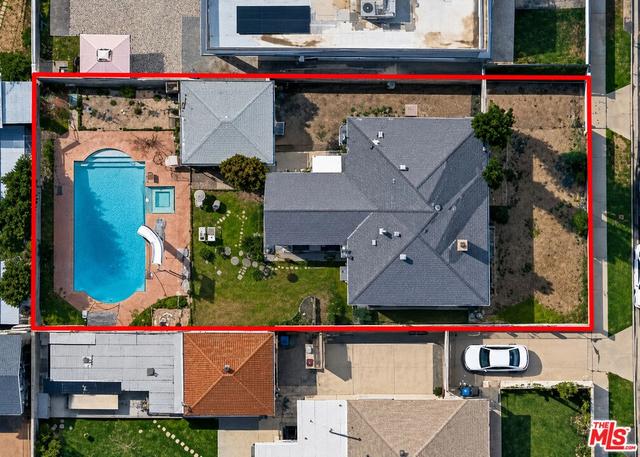 8066 Rhodes Ave, North Hollywood, CA 91605