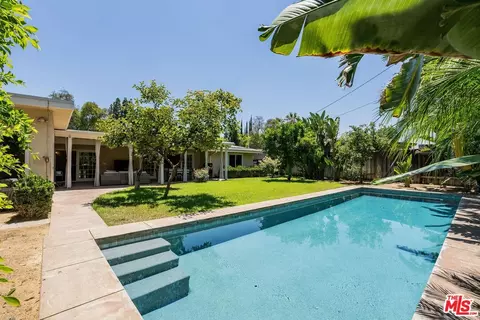 22421 Miranda St, Woodland Hills, CA 91367