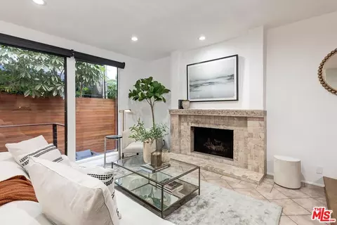 1427 S Bentley Ave #C, Los Angeles, CA 90025