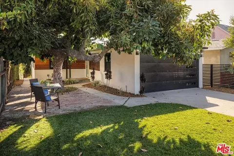 3152 Atwater Ave, Los Angeles, CA 90039