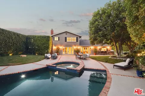 17228 Benner Pl, Encino, CA 91316