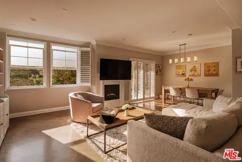 4237 Longridge Ave #203, Studio City, CA 91604