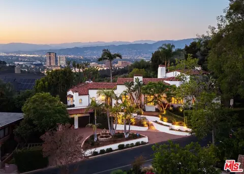 3110 La Suvida Dr, Los Angeles, CA 90068