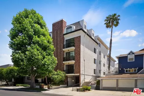 10620 Eastborne Ave #102, Los Angeles, CA 90024