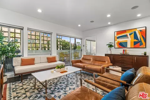 277 E Alejo Rd #101, Palm Springs, CA 92262