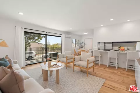 1930 N Vermont Ave #103, Los Angeles, CA 90027