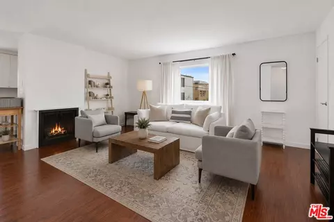 11836 Mayfield Ave #9, Los Angeles, CA 90049