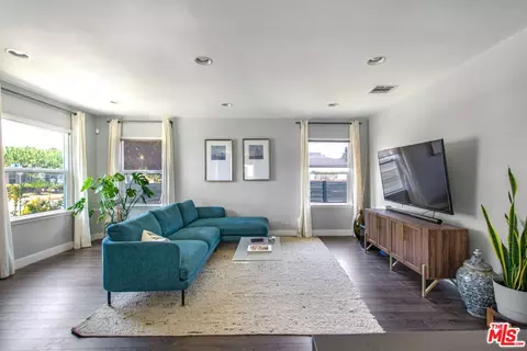 2702 Thurman Ave, Los Angeles, CA 90016