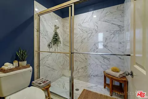 Bath - 4501 Carpinteria Ave #C, Carpinteria, CA 93013 photo 3 of 8