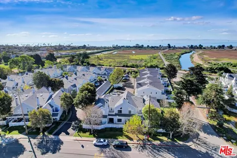 View/Area - 4501 Carpinteria Ave #C, Carpinteria, CA 93013 photo 1 of 12