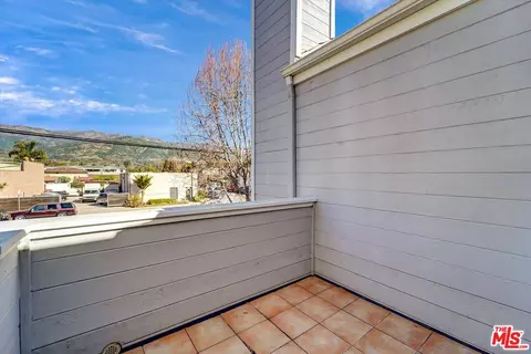 Exterior - 4501 Carpinteria Ave #C, Carpinteria, CA 93013 photo 7 of 10