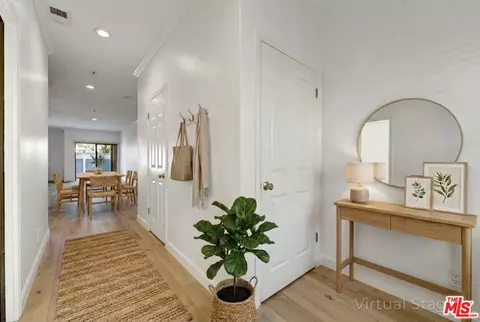 Entry Way - 4501 Carpinteria Ave #C, Carpinteria, CA 93013 photo 3 of 6