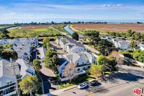 View/Area - 4501 Carpinteria Ave #C, Carpinteria, CA 93013 photo 4 of 12
