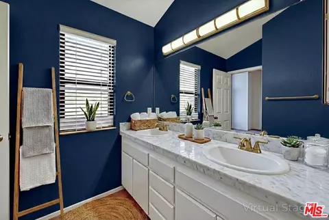 Bath - 4501 Carpinteria Ave #C, Carpinteria, CA 93013 photo 1 of 8