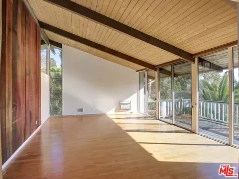 3557 Serra Rd, Malibu, CA 90265 photo 10