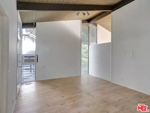 3557 Serra Rd, Malibu, CA 90265 photo 13