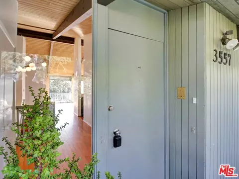 3557 Serra Rd, Malibu, CA 90265 photo 5