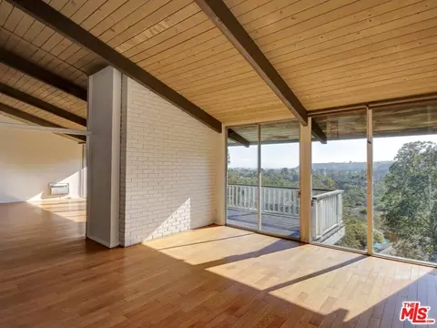 3557 Serra Rd, Malibu, CA 90265 photo 9