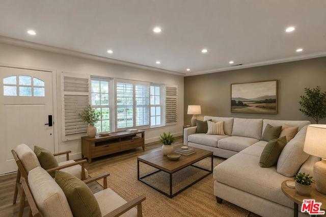 4000 Denny Ave, Studio City, CA 91604