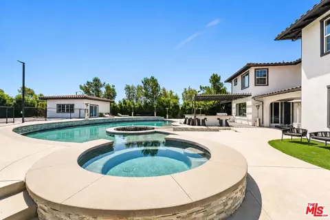 Exterior - 248 Snapdragon Ln, Glendora, CA 91741 photo 3 of 7