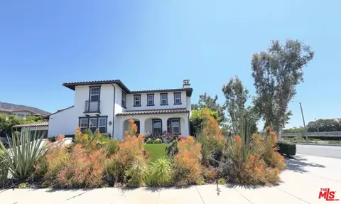 248 Snapdragon Ln, Glendora, CA 91741