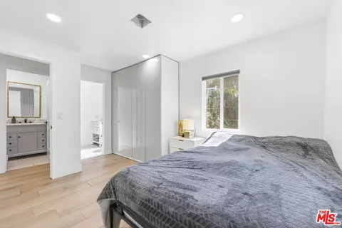 Bedroom - 10214 Marcus Ave, Tujunga, CA 91042 photo 2 of 2