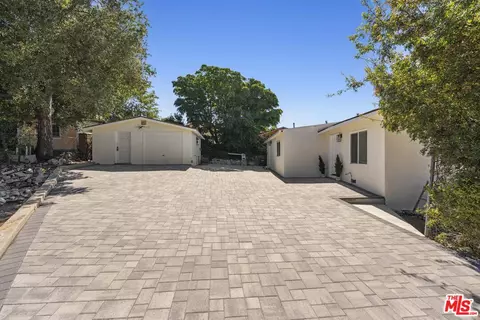 Exterior - 10214 Marcus Ave, Tujunga, CA 91042 photo 3 of 5