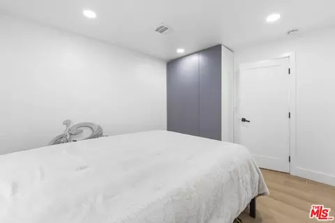 Bedroom - 10214 Marcus Ave, Tujunga, CA 91042 photo 1 of 2