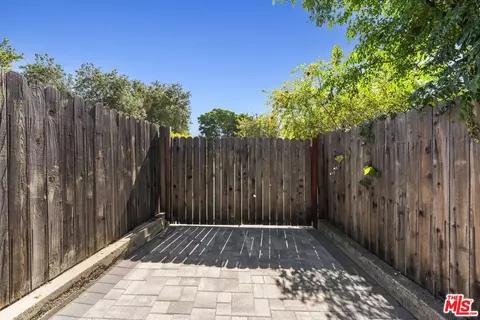 Exterior - 10214 Marcus Ave, Tujunga, CA 91042 photo 5 of 5