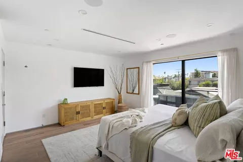 647 Mildred Ave, Venice, CA 90291 photo 16