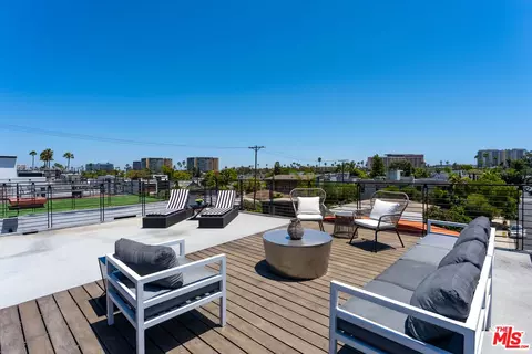 647 Mildred Ave, Venice, CA 90291 photo 31