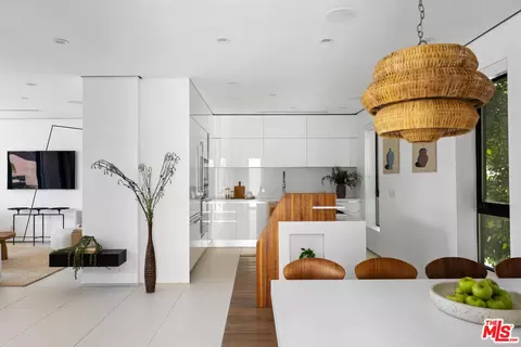 647 Mildred Ave, Venice, CA 90291 photo 8