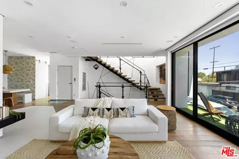 647 Mildred Ave, Venice, CA 90291 photo 7