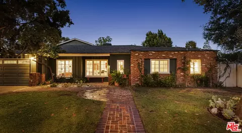 5108 Strohm Ave, North Hollywood, CA 91601