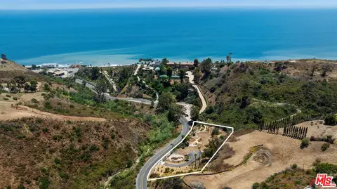 3821 Carbon Canyon Rd, Malibu, CA 90265
