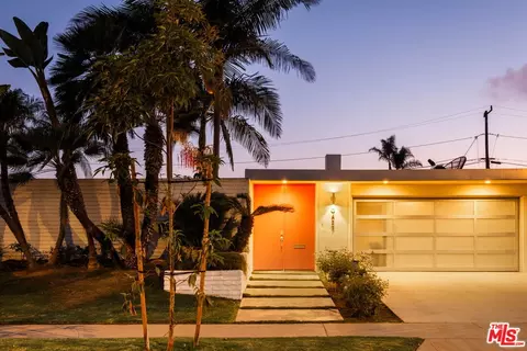 6427 S Halm Ave, Los Angeles, CA 90056