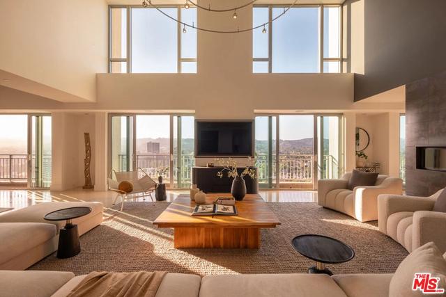 10727 Wilshire Blvd #PH2, Los Angeles, CA 90024