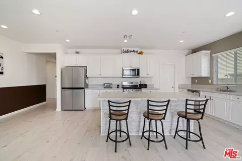 12645 Dion Pl, Victorville, CA 92395