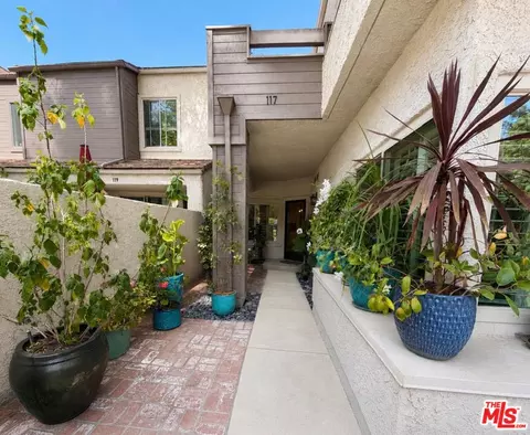 117 Via Colinas, Thousand Oaks, CA 91362