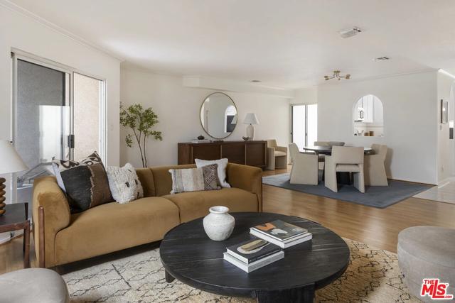 4003 Sunset Dr #8, Los Angeles, CA 90027