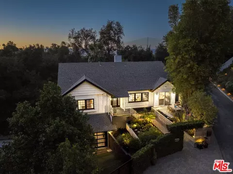 4638 Saltillo St, Woodland Hills, CA 91364