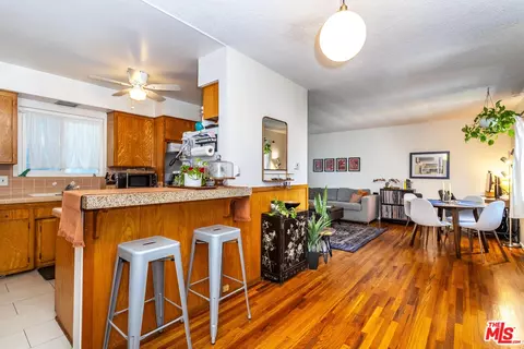 2915 St George St #7, Los Angeles, CA 90027