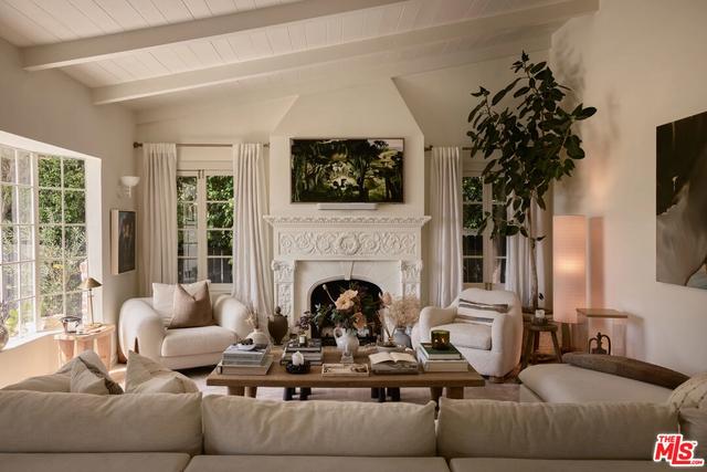 6481 San Marco Cir, Los Angeles, CA 90068