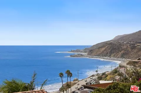 17713 Posetano Rd, Pacific Palisades, CA 90272
