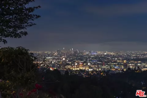 7132 Macapa Dr, Los Angeles, CA 90068